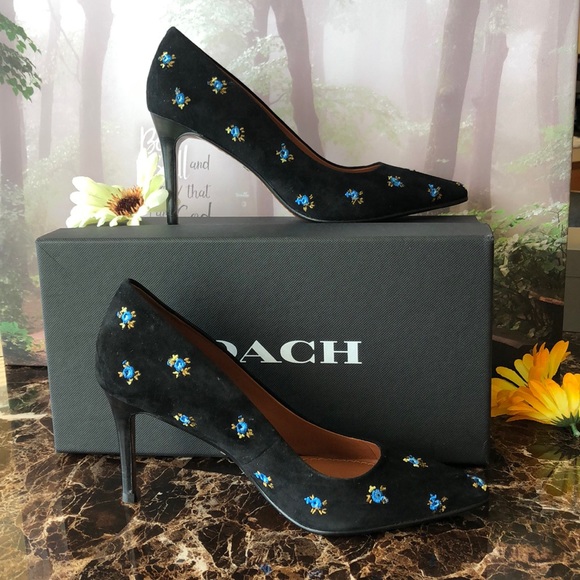 Coach Praire Suede Pump - Picture 2 of 10